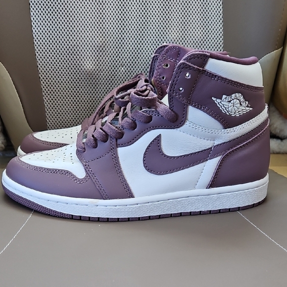 Nike Air Plum and White High-Tops - Picture 2 of 2